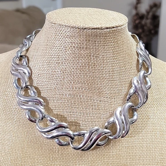 Anne Klein Silver Tone Metal Vintage Choker Necklace - Picture 1 of 6